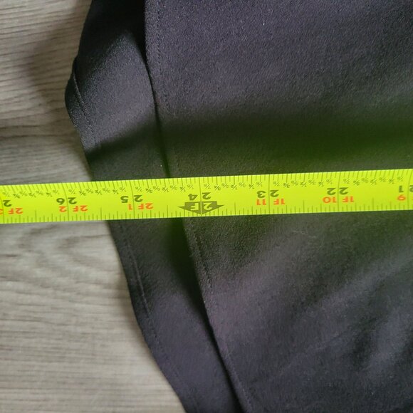 Torrid Plus Size 2 Womens Black Short Sleeve Peplum Top With Keyhole Back - Picture 3 of 4